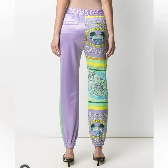 Versace Barocco mosaic print joggers NWT - Picture 2 of 9